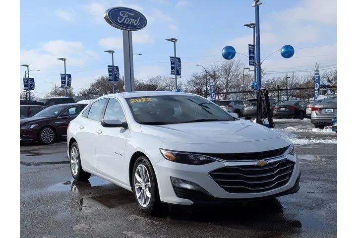 $14998 : Chevrolet Malibu 2023 LT 4dr image 1