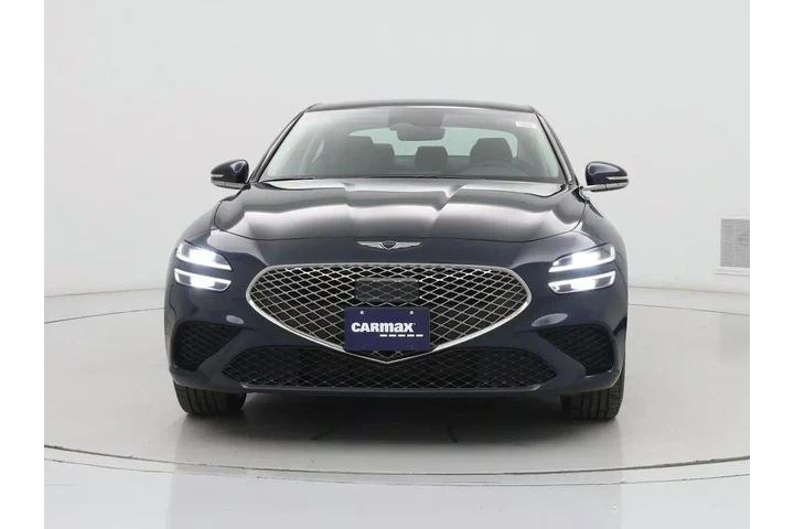 $27998 : Genesis G70 2025 2.5T Standa image 5