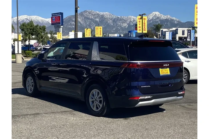 $26995 : Kia Carnival 2024 LX 4dr Min image 5