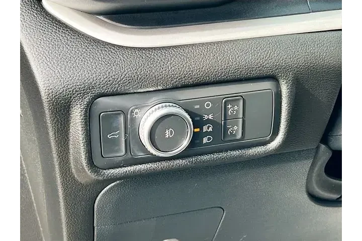 $27900 : Ford Explorer 2022 AWD XLT 4 image 9