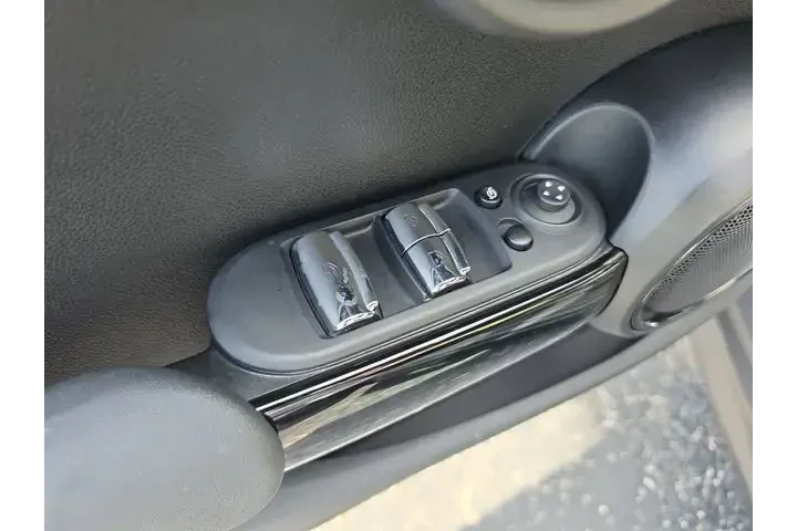 $27990 : MINI Convertible 2024 Cooper image 10