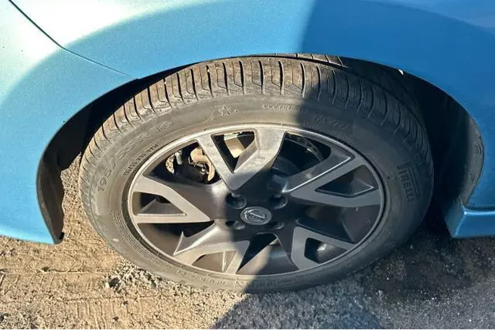 $7995 : Nissan Versa Note 2015 SR 4d image 6