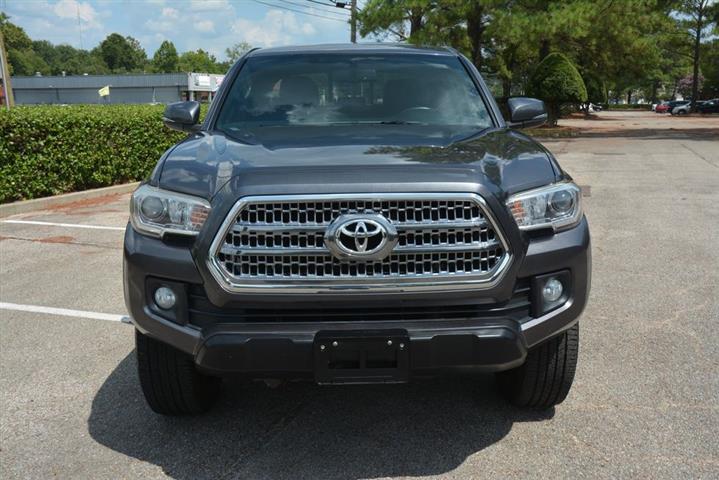 2016 Tacoma TRD Off-Road image 3