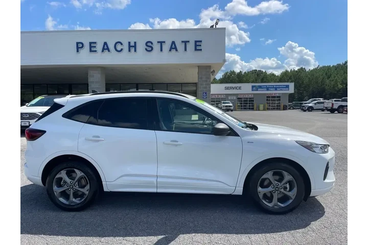 $19291 : Ford Escape 2023 ST-Line 4dr image 1