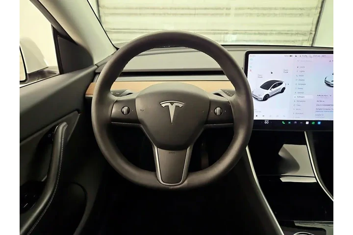 $27998 : Tesla Model Y 2021 Standard image 10