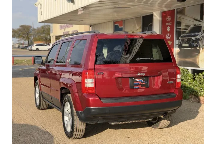 $11999 : 2014 Patriot High Altitude Ed image 7