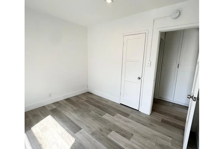 $1100 : Moderno apto, listo para ti image 5