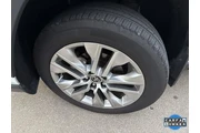 $36935 : Toyota RAV4 2025 AWD XLE Pre thumbnail