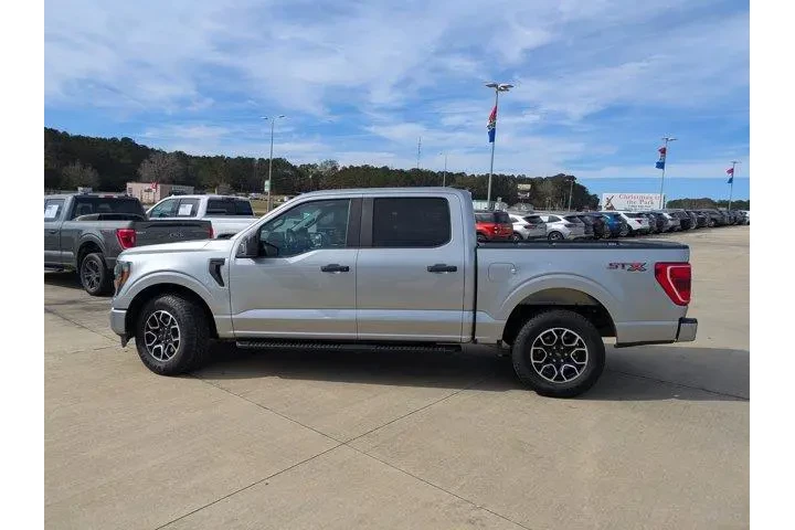 $31990 : Ford F-150 2023 4x2 XL 4dr S image 2