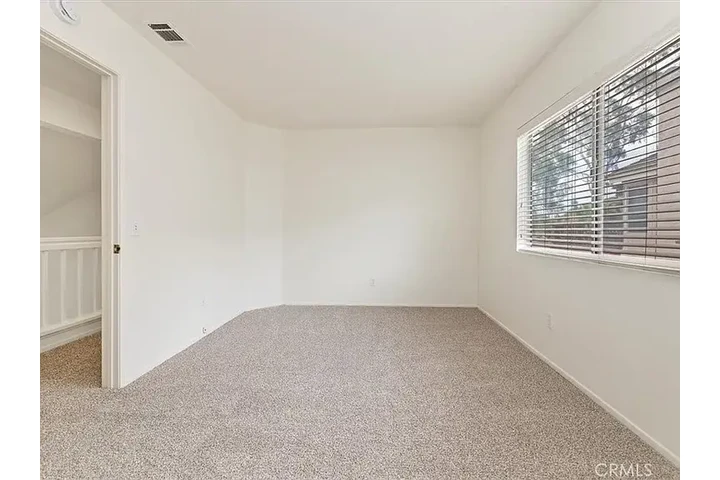 $1100 : 17640 Mountain Ct, Riverside, image 7