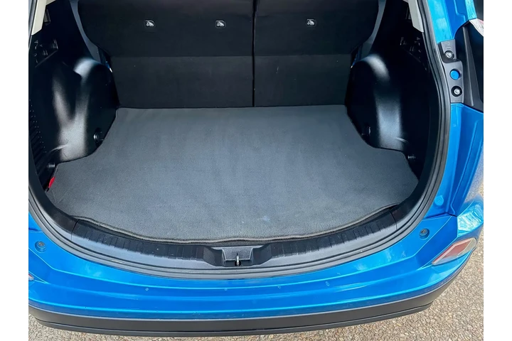 $11000 : RAV4 XLE, 2017 image 8