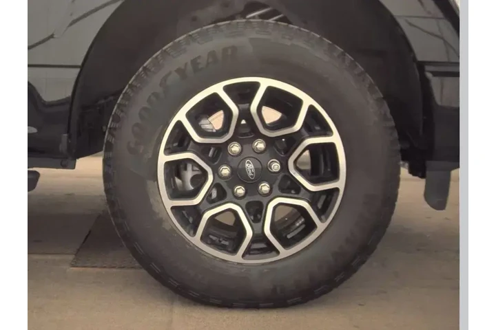 $39898 : Ford F-150 2023 4x4 XLT 4dr image 10