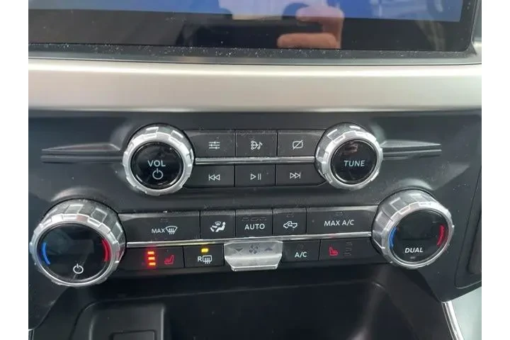 $31722 : Ford F-150 2021 4x4 XLT 4dr image 9