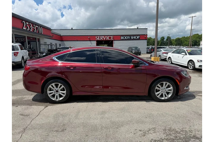 $5980 : 2015 200 Limited image 1