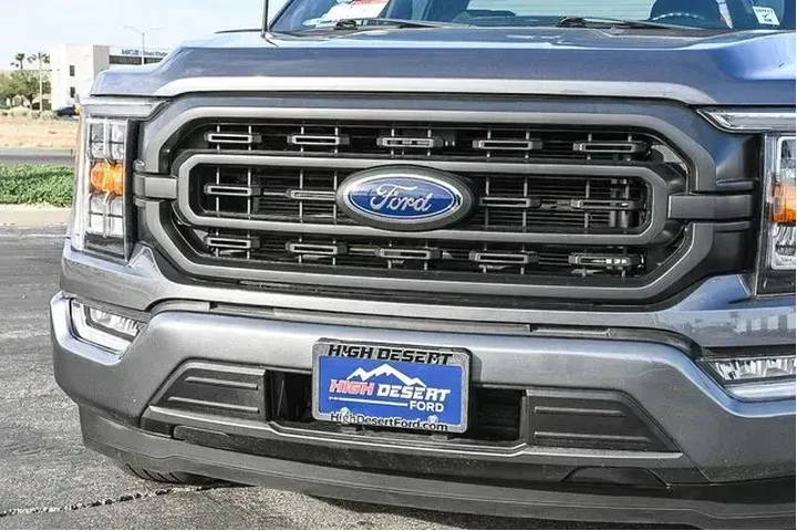 $39788 : Ford F-150 2023 4x2 XL 4dr S image 5