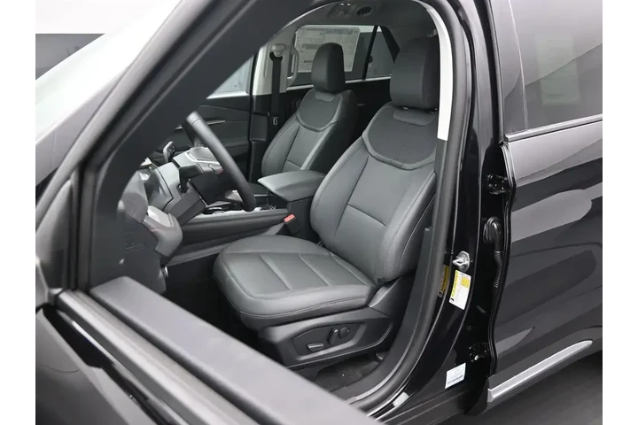 $39861 : Ford Explorer 2025 Active 4d image 8