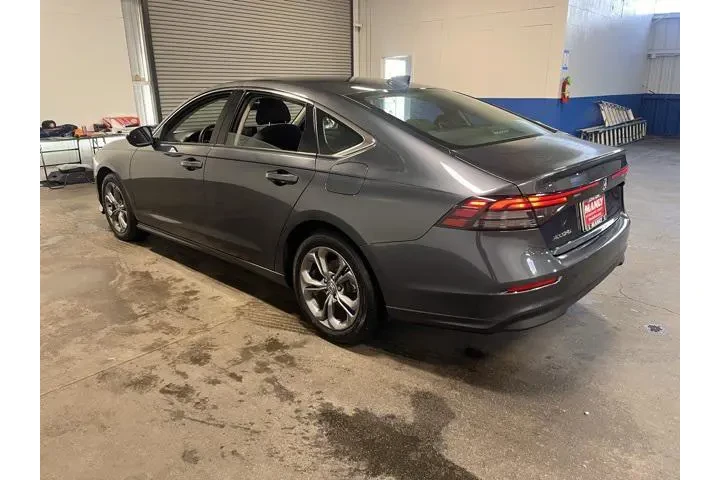 $25969 : Honda Accord 2024 EX 4dr Sed image 5