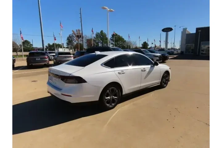 $25911 : Honda Accord 2023 EX 4dr Sed image 9
