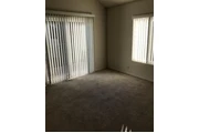 $1100 : 1 Recámara El Monte Parking CA thumbnail