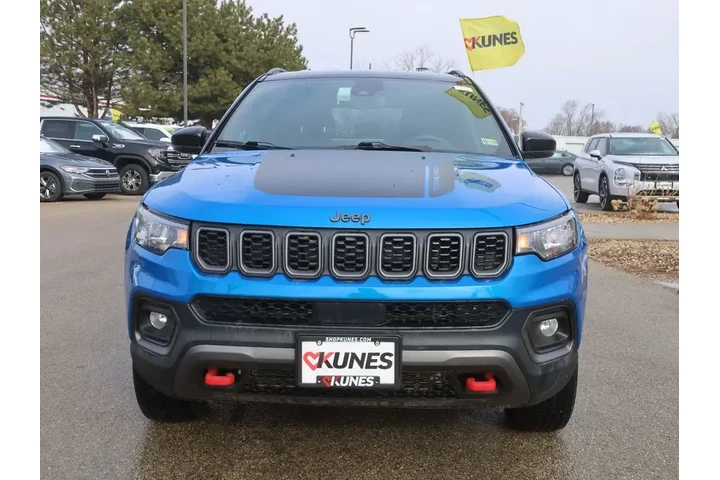 $24577 : Jeep Compass 2025 4x4 Trailh image 3