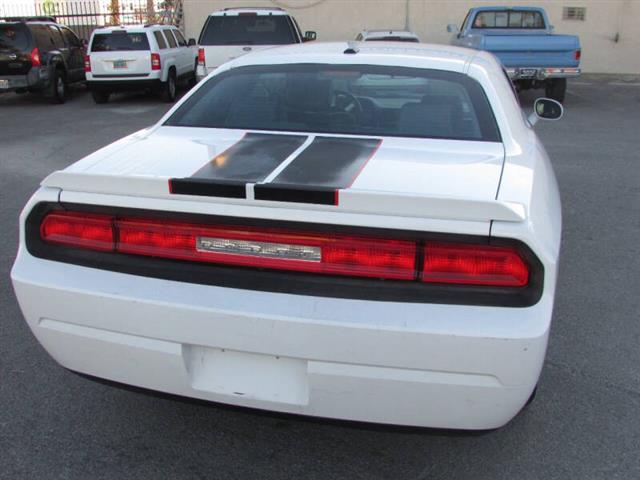 $10995 : 2010 Challenger SE image 6