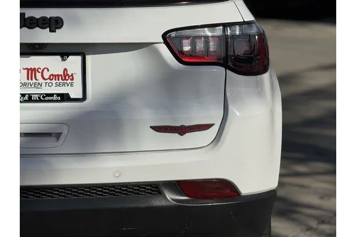 $23829 : Jeep Compass 2024 4x4 Trailh image 6