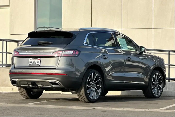 $38900 : Lincoln Nautilus 2022 AWD Re image 3