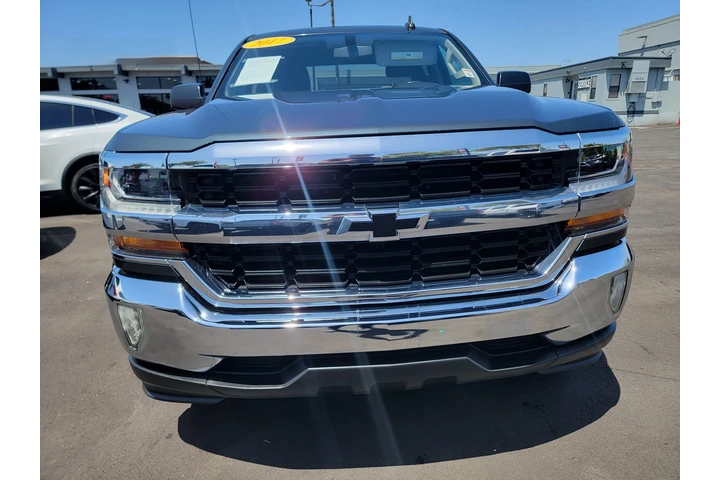 2017 Chevrolet Silverado 1500 image 2