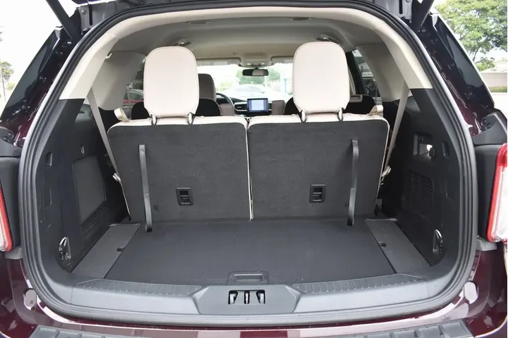 $31890 : Ford Explorer 2023 Limited 4 image 6
