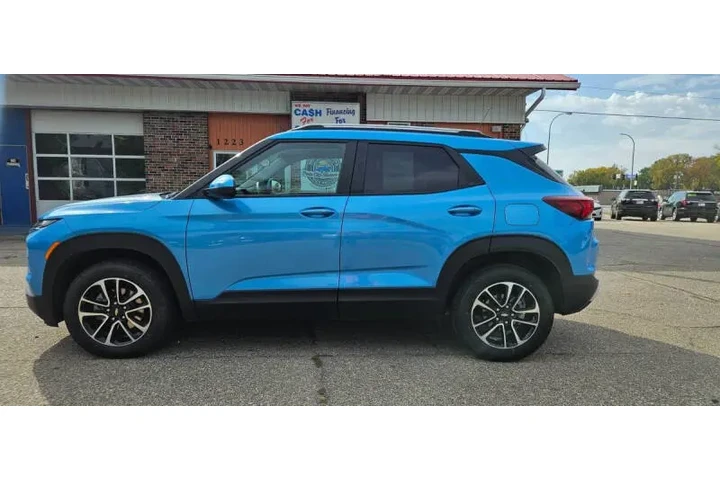 $26990 : 2025 TrailBlazer LT image 2