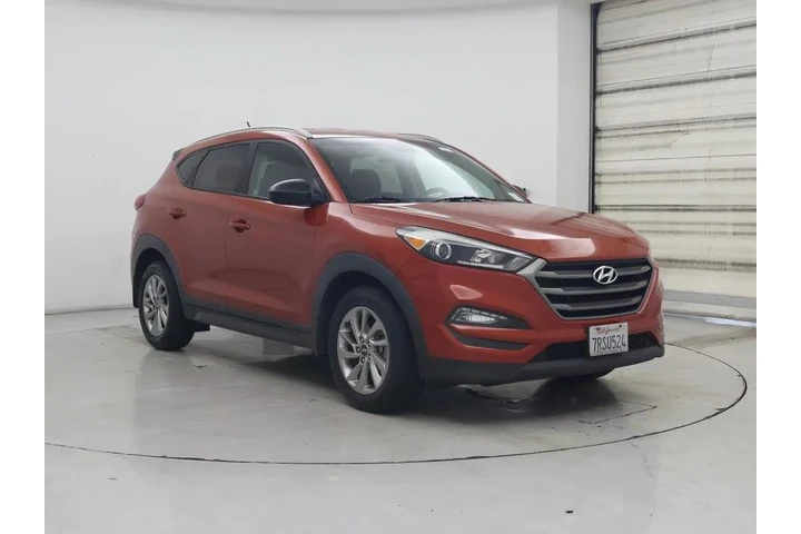 $12998 : Hyundai TUCSON 2016 AWD SE 4 image 1