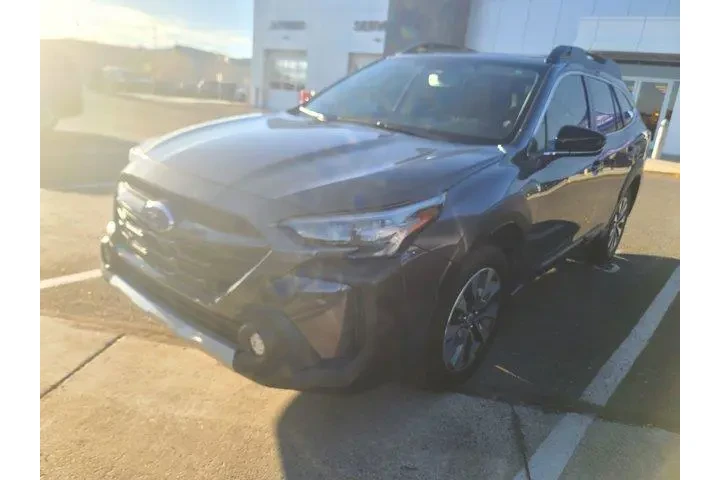 $30650 : Subaru Outback 2023 AWD Limi image 3