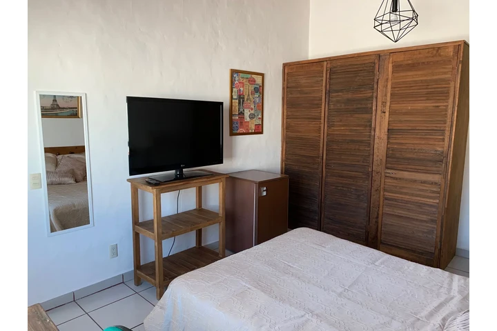 $5800 : RENTO HABITACION AMUEBLADA image 7