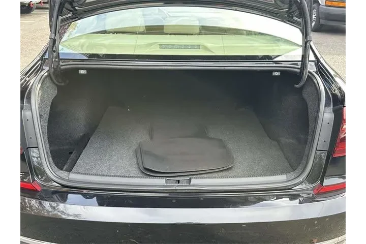 $11900 : Volkswagen Passat 2019 Wolfs image 8