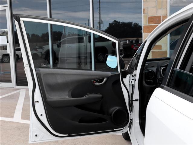$6995 : 2010 Fit 5-Speed AT image 3