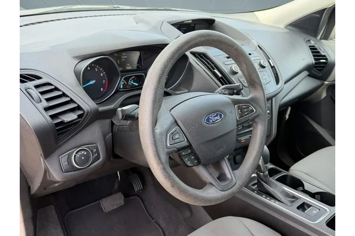 $9999 : Ford Escape 2017 S 4dr SUV image 4