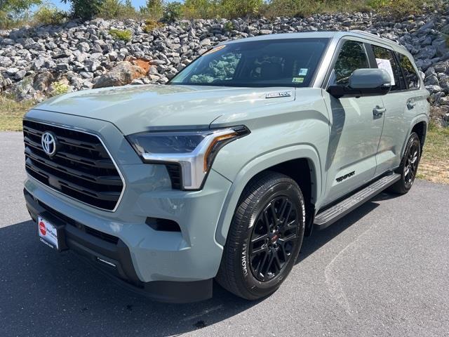 $74998 : PRE-OWNED 2024 TOYOTA SEQUOIA image 3