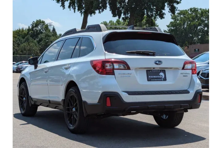 $17855 : 2018 Outback 3.6R Limited image 7