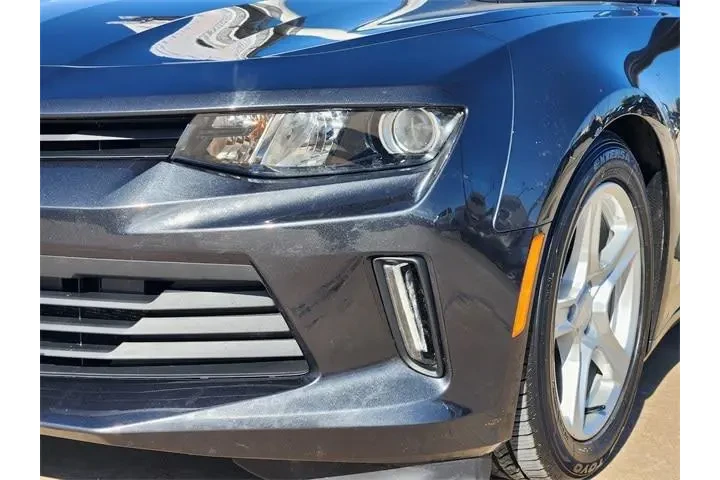 $16250 : Chevrolet Camaro 2017 LT 2dr image 9