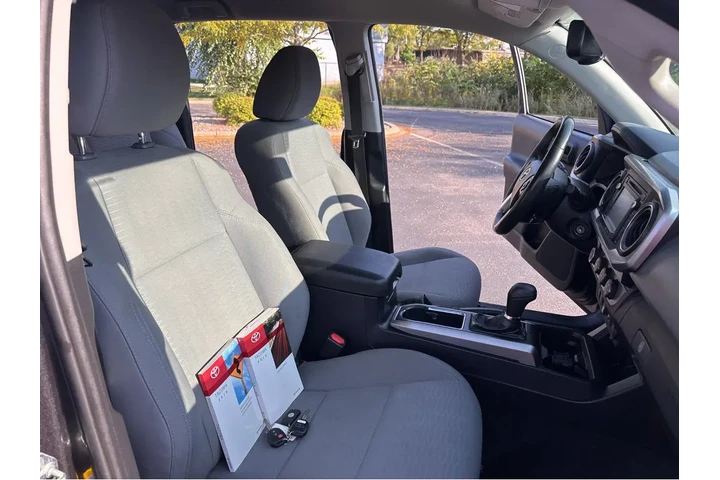 $35000 : Gold Certified2019 Tacoma 4WD image 5