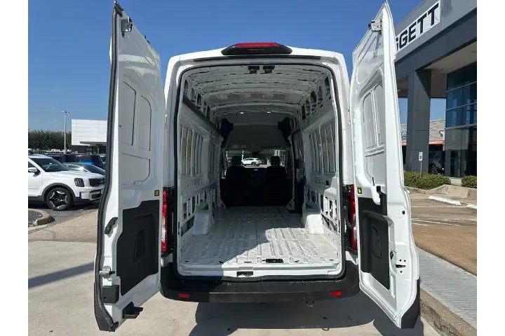 $39899 : Ford Transit 2023 AWD 250 3d image 9