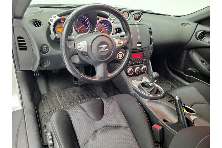 $27998 : Nissan 370Z 2019 Sport 2dr C image 9