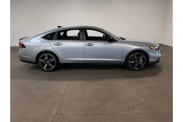 $28837 : Honda Accord Hybrid 2023 Spo image 2