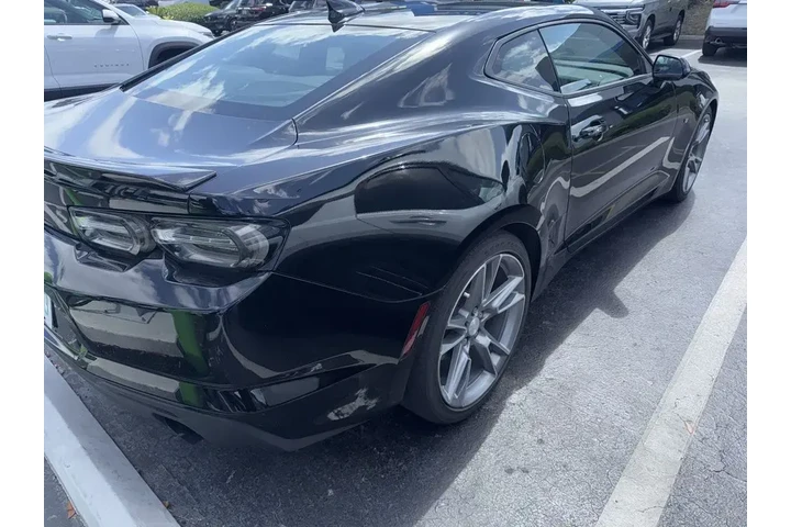 $23995 : Chevrolet Camaro 2021 LS 2dr image 2