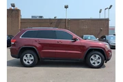 $10495 : 2016 Grand Cherokee Laredo E thumbnail