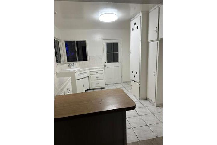 $1750 : APARTAMENTO en Lynwood image 1