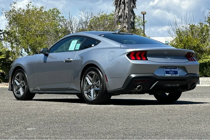 Ford Mustang 2025 EcoBoost 2 image 5
