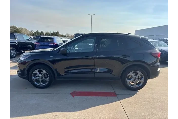 $22651 : Ford Escape 2025 AWD ST-Line image 1