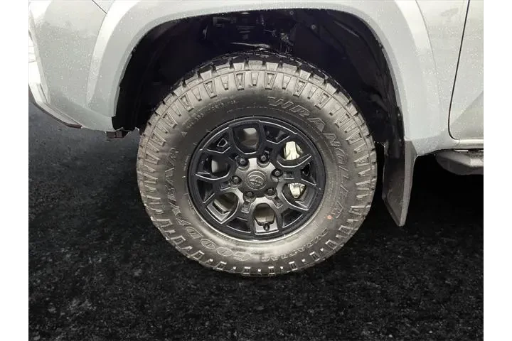 $34000 : Toyota Tacoma 2021 4x2 SR5 V image 6