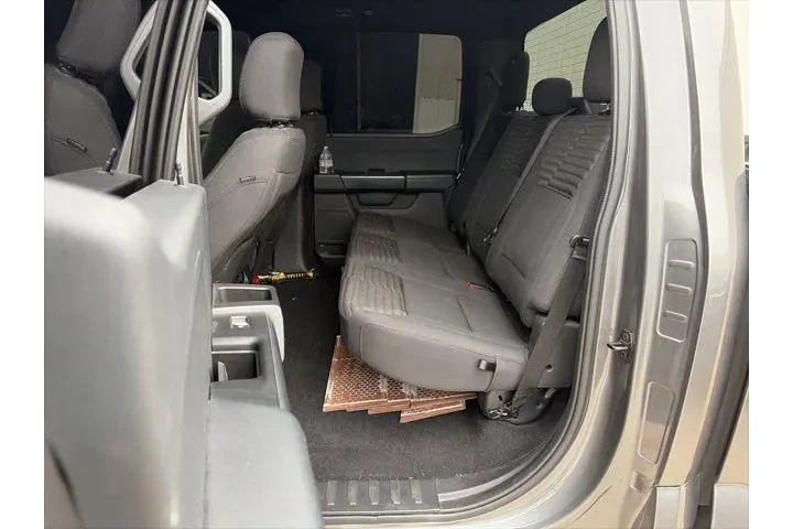 $37500 : Ford F-150 2023 4x2 Lariat 4 image 10